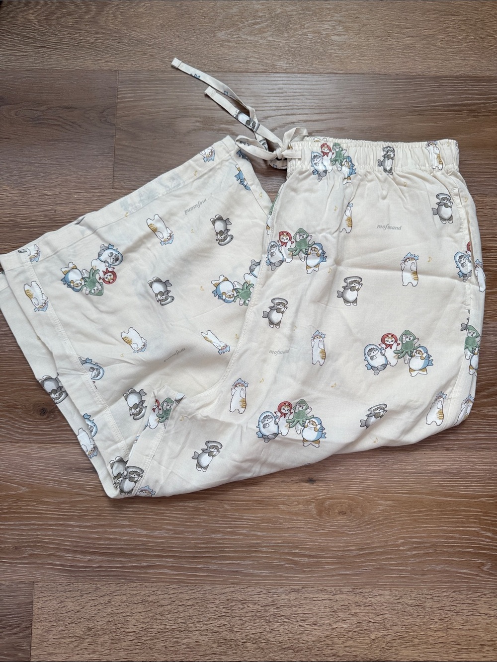 Women’s Uniqlo x Mofusand Pajama Bottoms